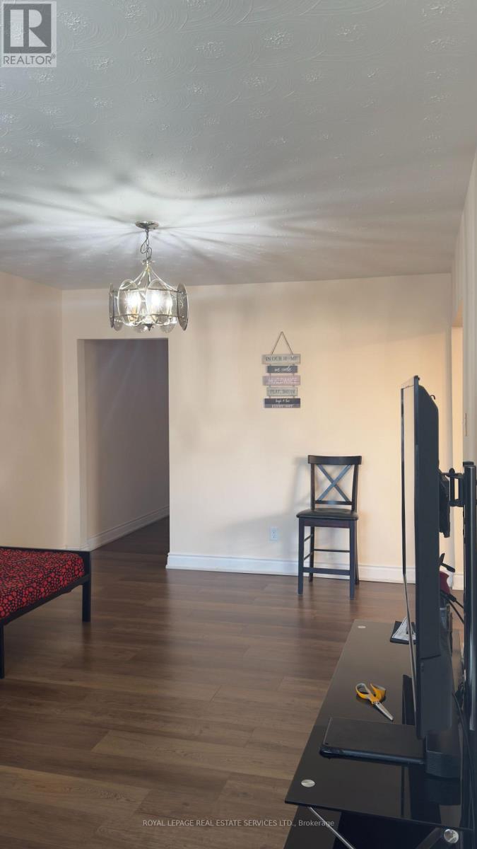 151 Vodden Street E, Brampton, Ontario  L6V 1M6 - Photo 9 - W12599664