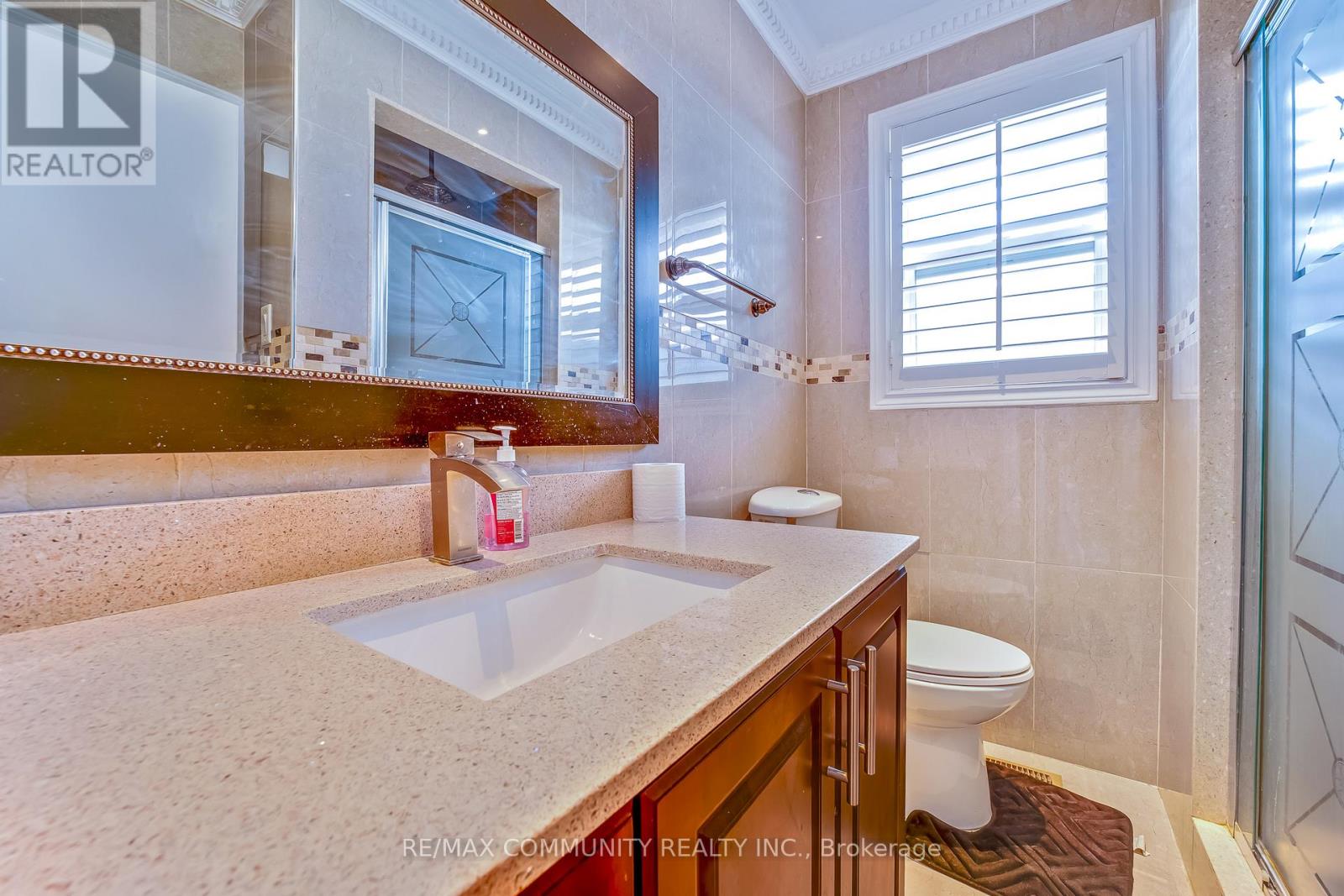 24 Hurley Crescent, Toronto, Ontario  M1P 4H4 - Photo 25 - E12599716