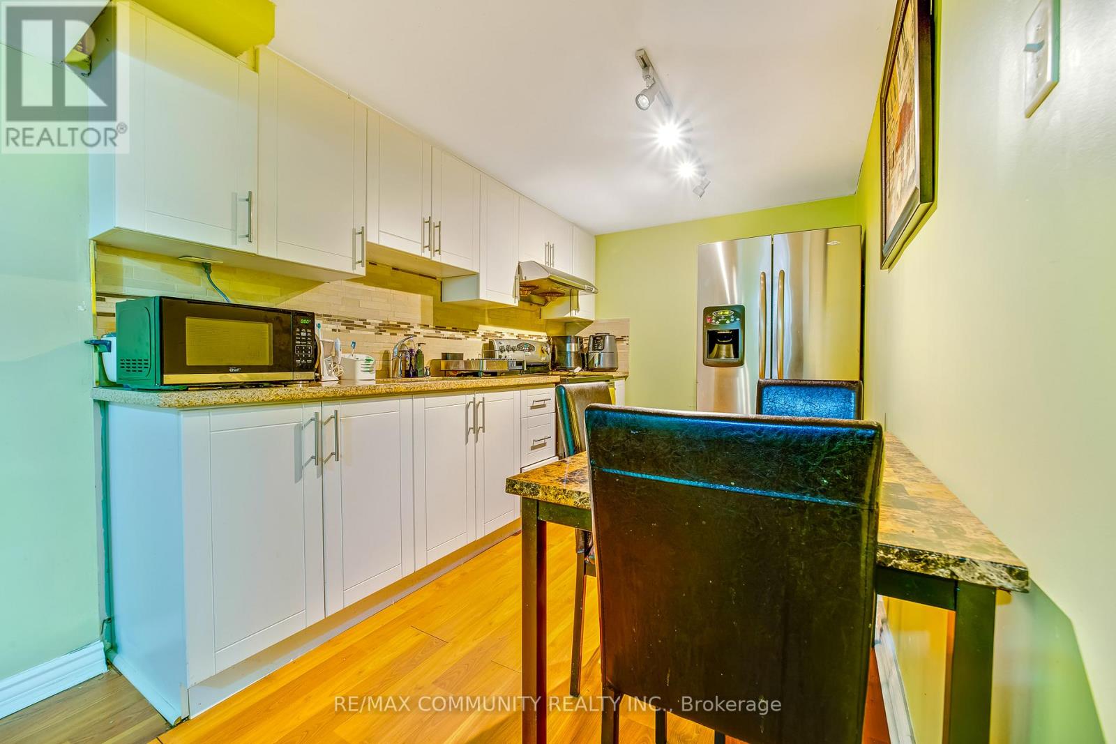 24 Hurley Crescent, Toronto, Ontario  M1P 4H4 - Photo 29 - E12599716