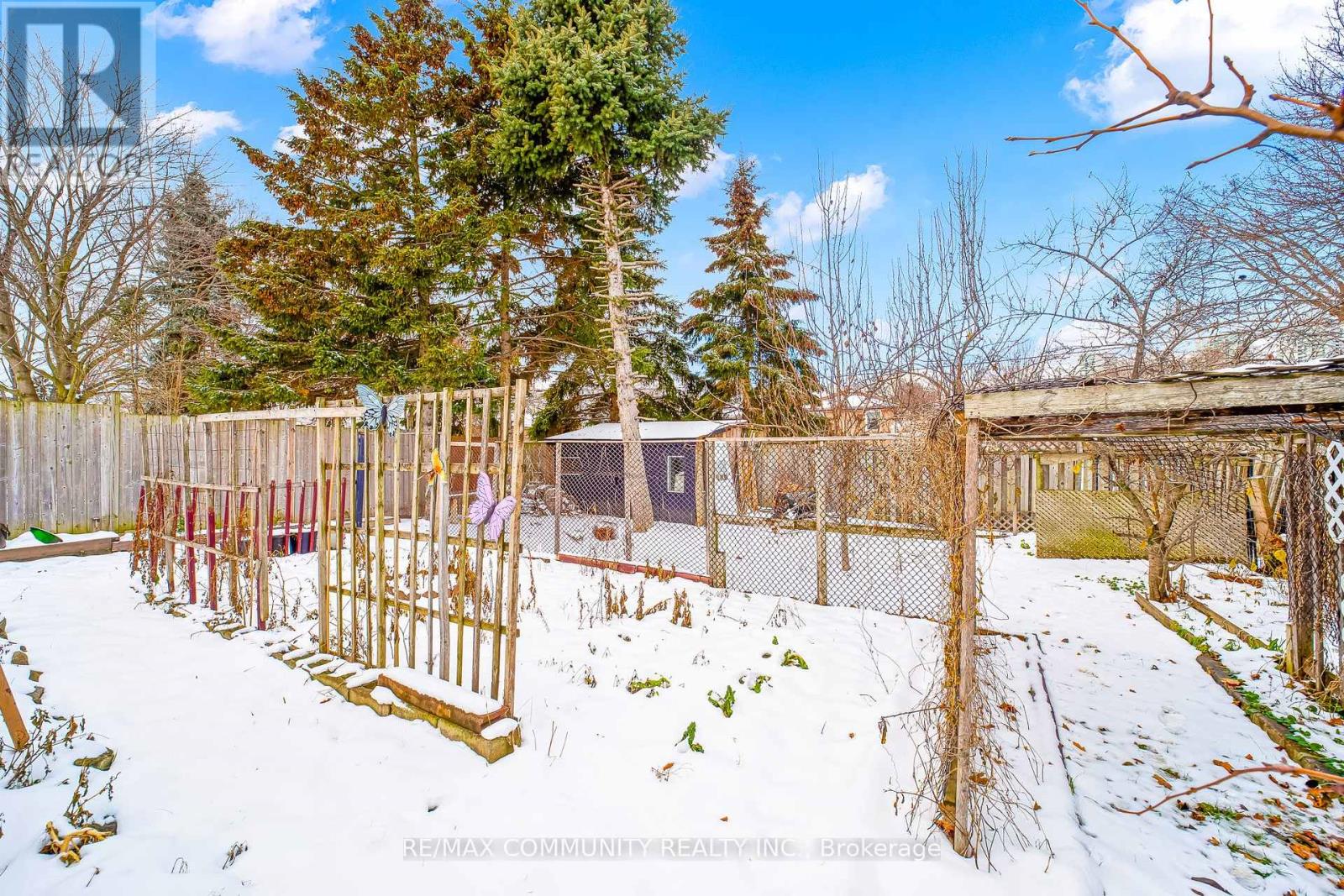 24 Hurley Crescent, Toronto, Ontario  M1P 4H4 - Photo 42 - E12599716