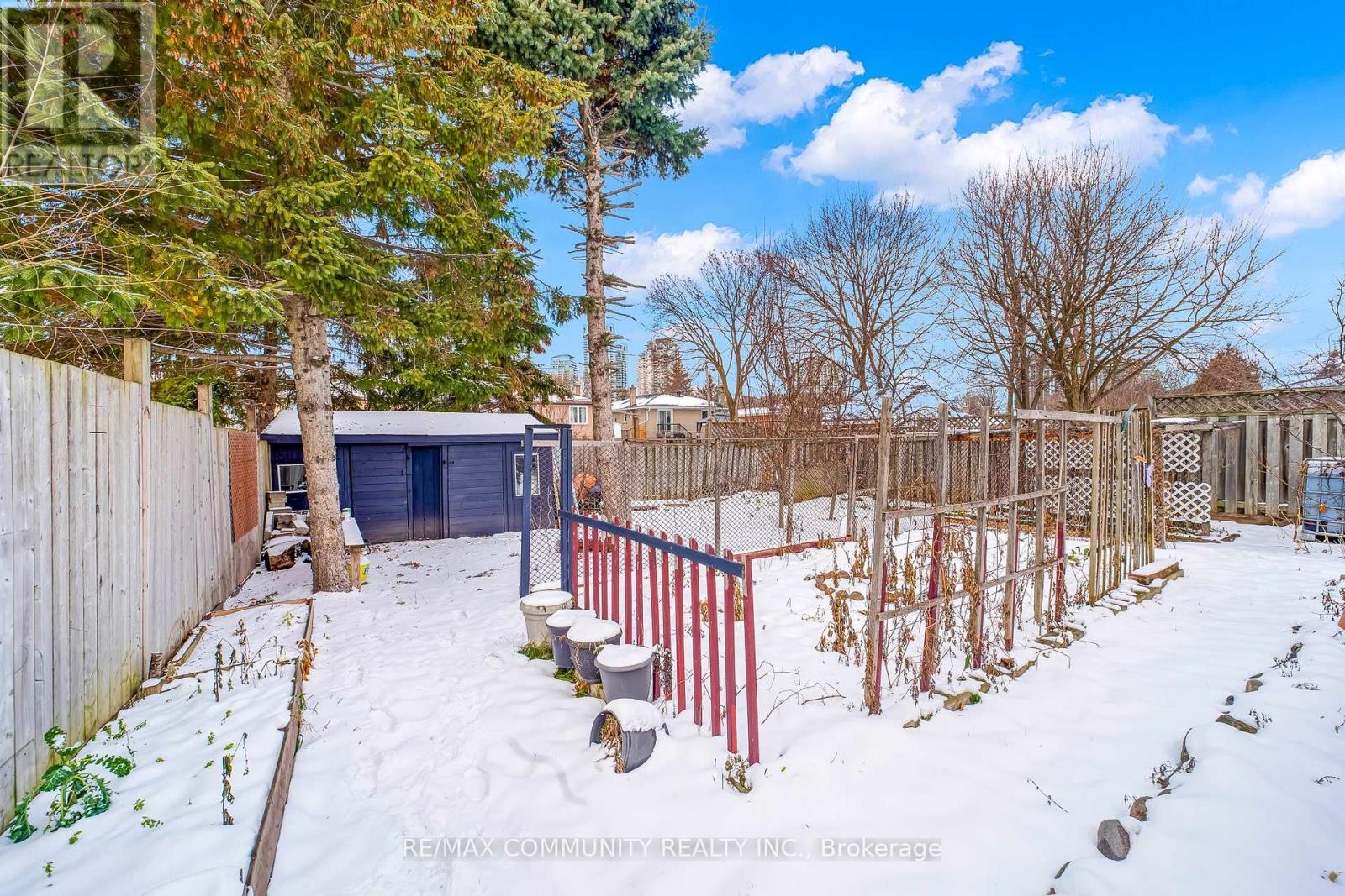 24 Hurley Crescent, Toronto, Ontario  M1P 4H4 - Photo 45 - E12599716