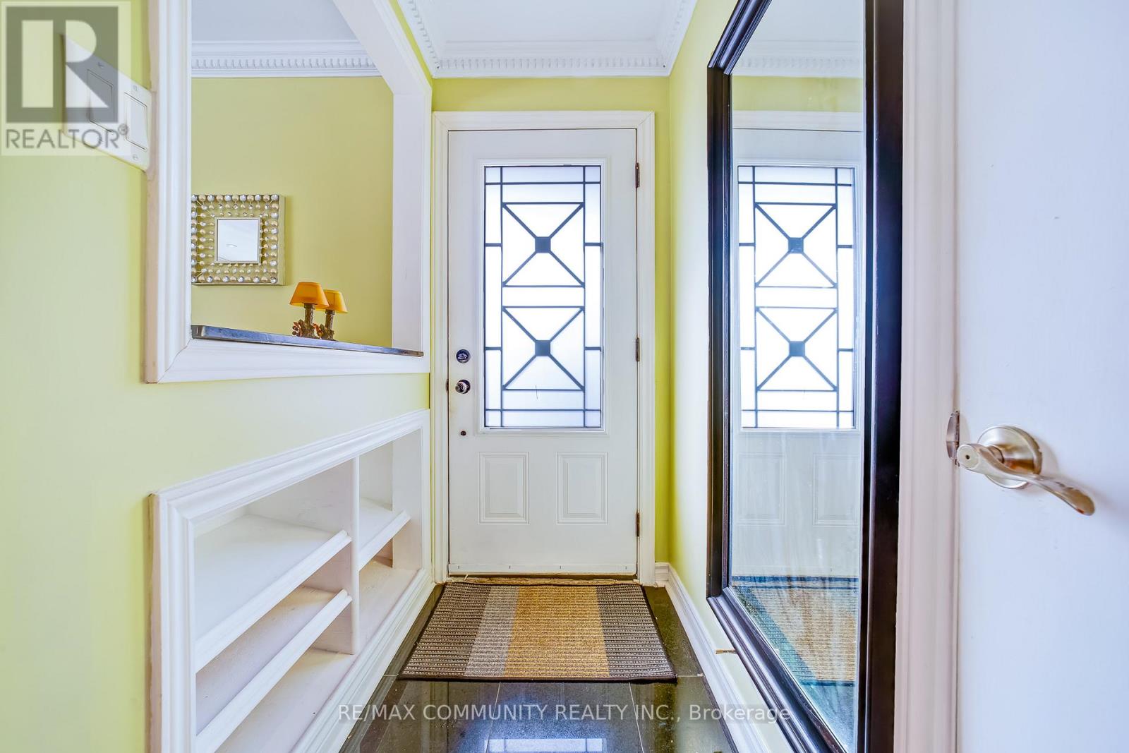 24 Hurley Crescent, Toronto, Ontario  M1P 4H4 - Photo 7 - E12599716