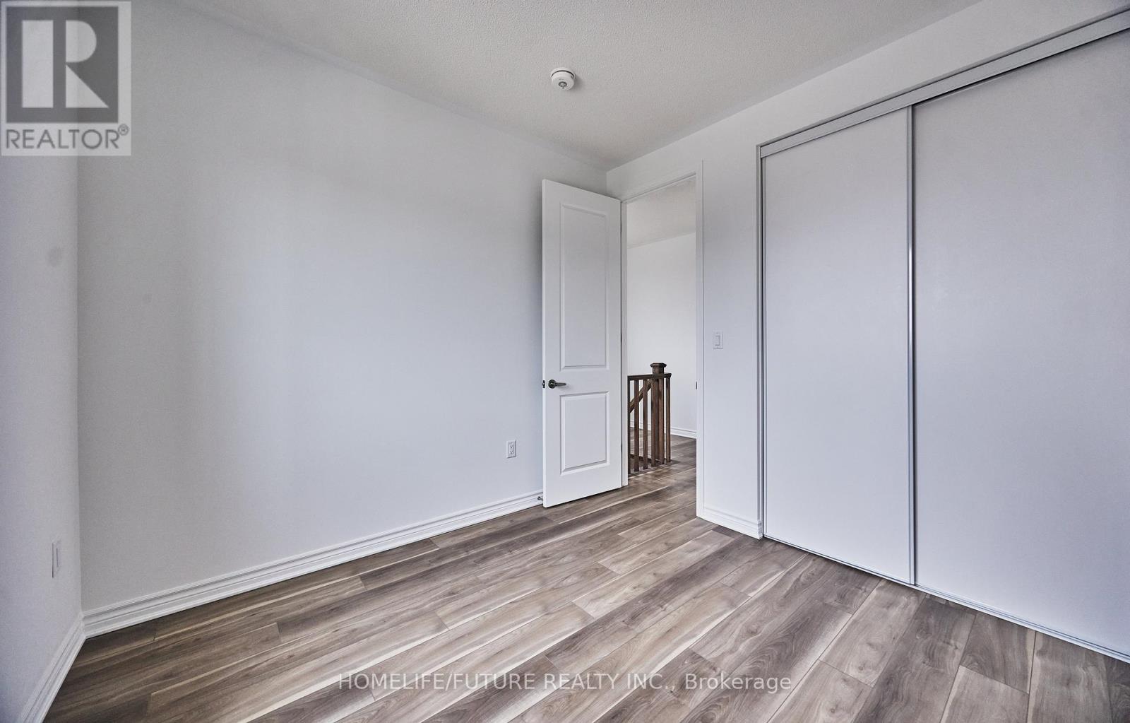 3378 Salt Springs Drive, Pickering, Ontario L1X 0T3 - Photo 2 - E12599756