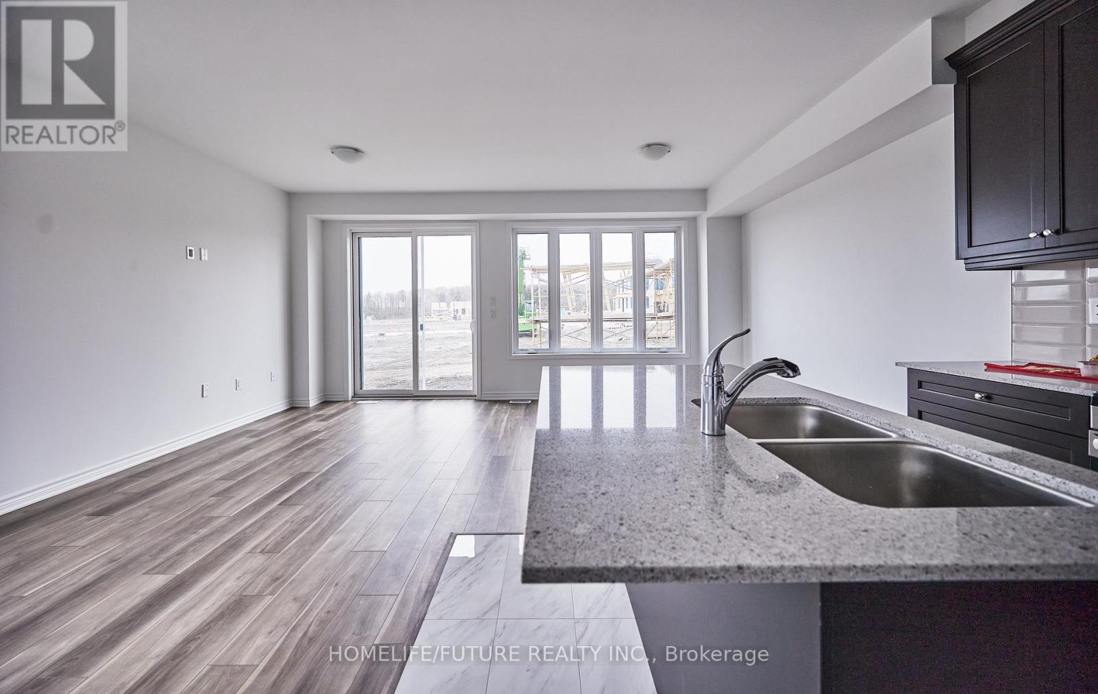 3378 Salt Springs Drive, Pickering, Ontario L1X 0T3 - Photo 6 - E12599756