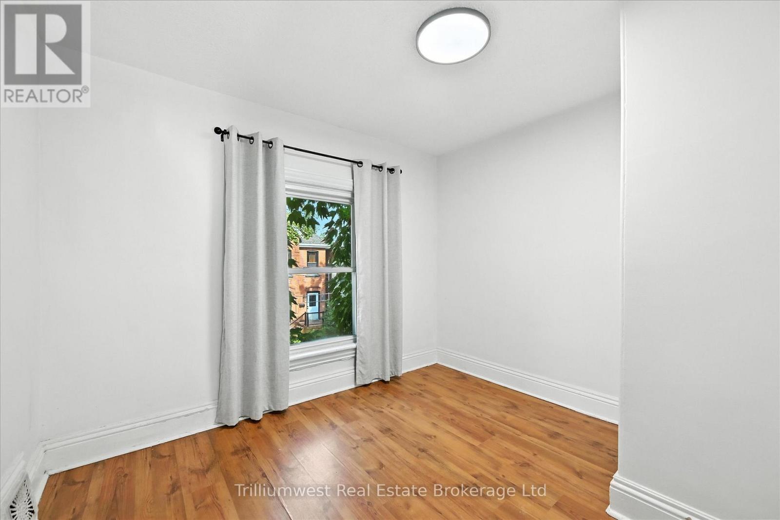 4 Madison Avenue, Hamilton, Ontario L8L 5Y3 - Photo 22 - X12470295