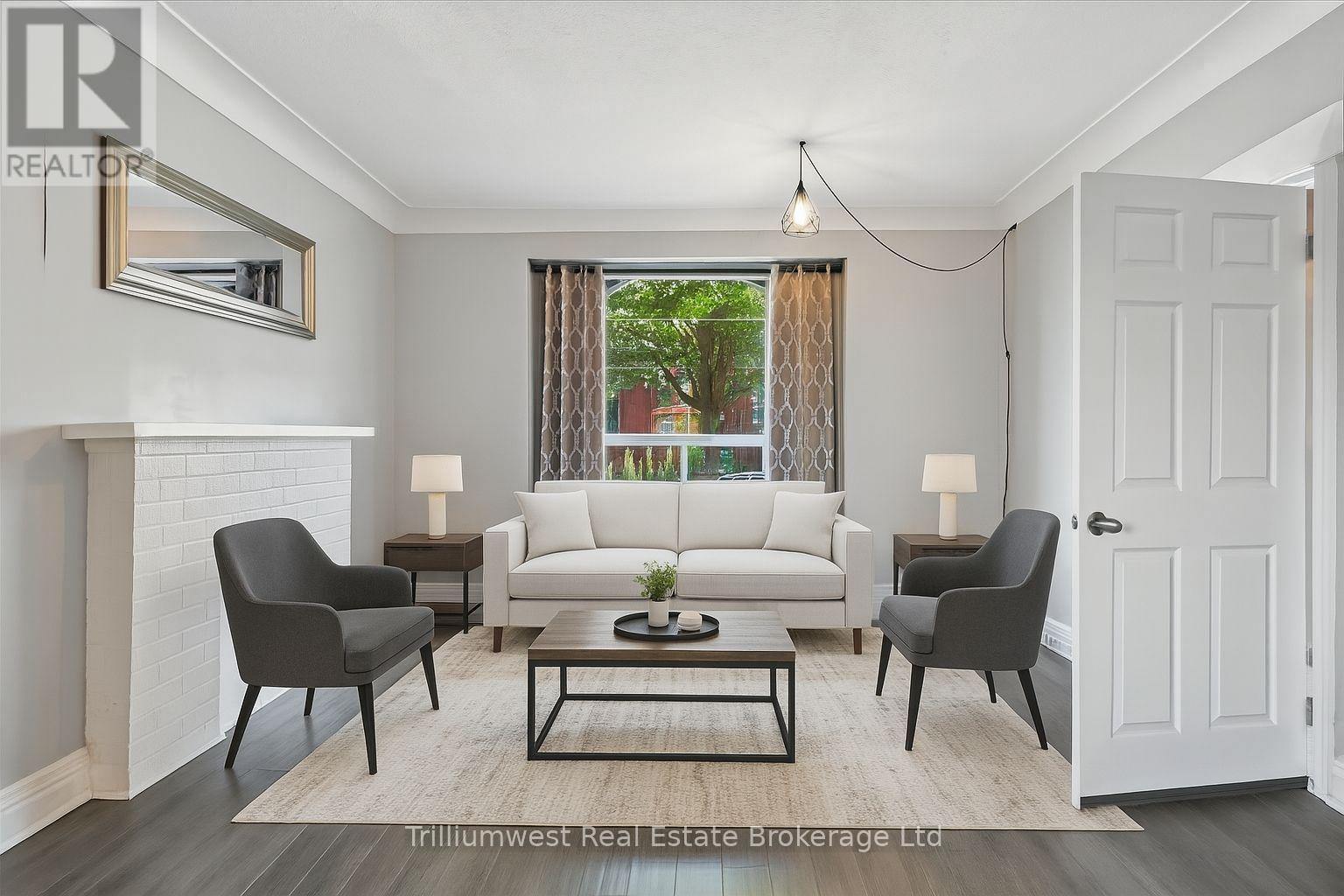 4 Madison Avenue, Hamilton, Ontario L8L 5Y3 - Photo 5 - X12470295