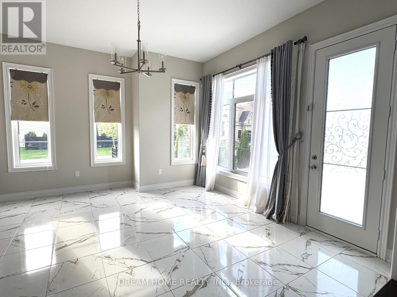 28 Larkin Avenue, King, Ontario  L7B 0N9 - Photo 6 - N12599694