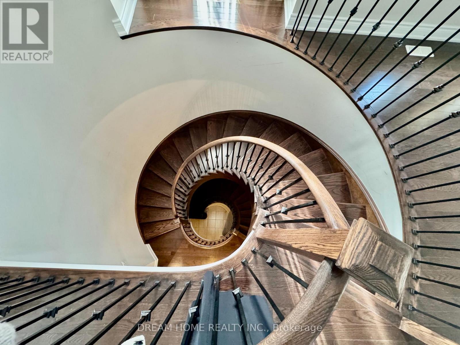 28 Larkin Avenue, King, Ontario  L7B 0N9 - Photo 9 - N12599694