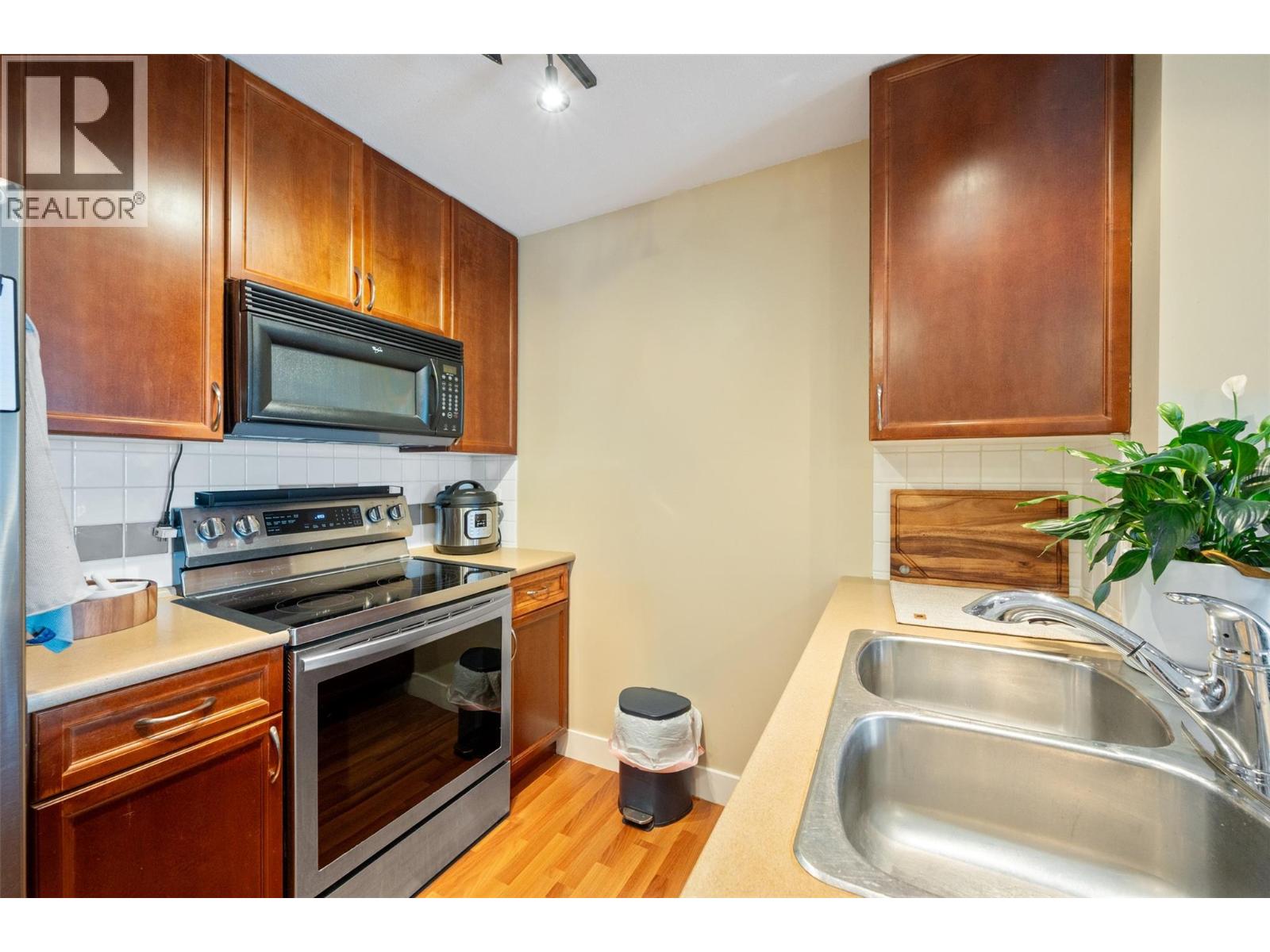 256 Hastings Avenue Unit# 406 Penticton Photo 9 256 Hastings Avenue Unit# 406 Penticton Photo 9