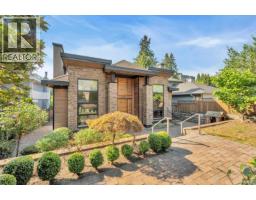 <div class="price">$2,990,000</div> 1450 Fulton Avenue, West Vancouver<br><div style="margin-bottom:8px;"><small>Laboutique Realty</small></div><div class='bed_bath'>7 Bed | 8 Bath</div>