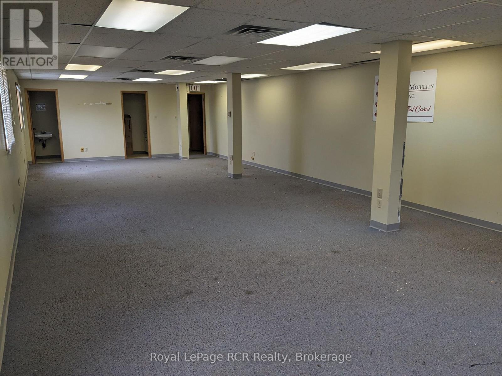 137 George Street W, West Grey, Ontario N0G 1R0 - Photo 18 - X12599804