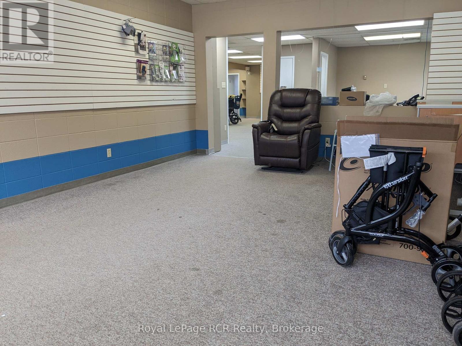 137 George Street W, West Grey, Ontario N0G 1R0 - Photo 24 - X12599804