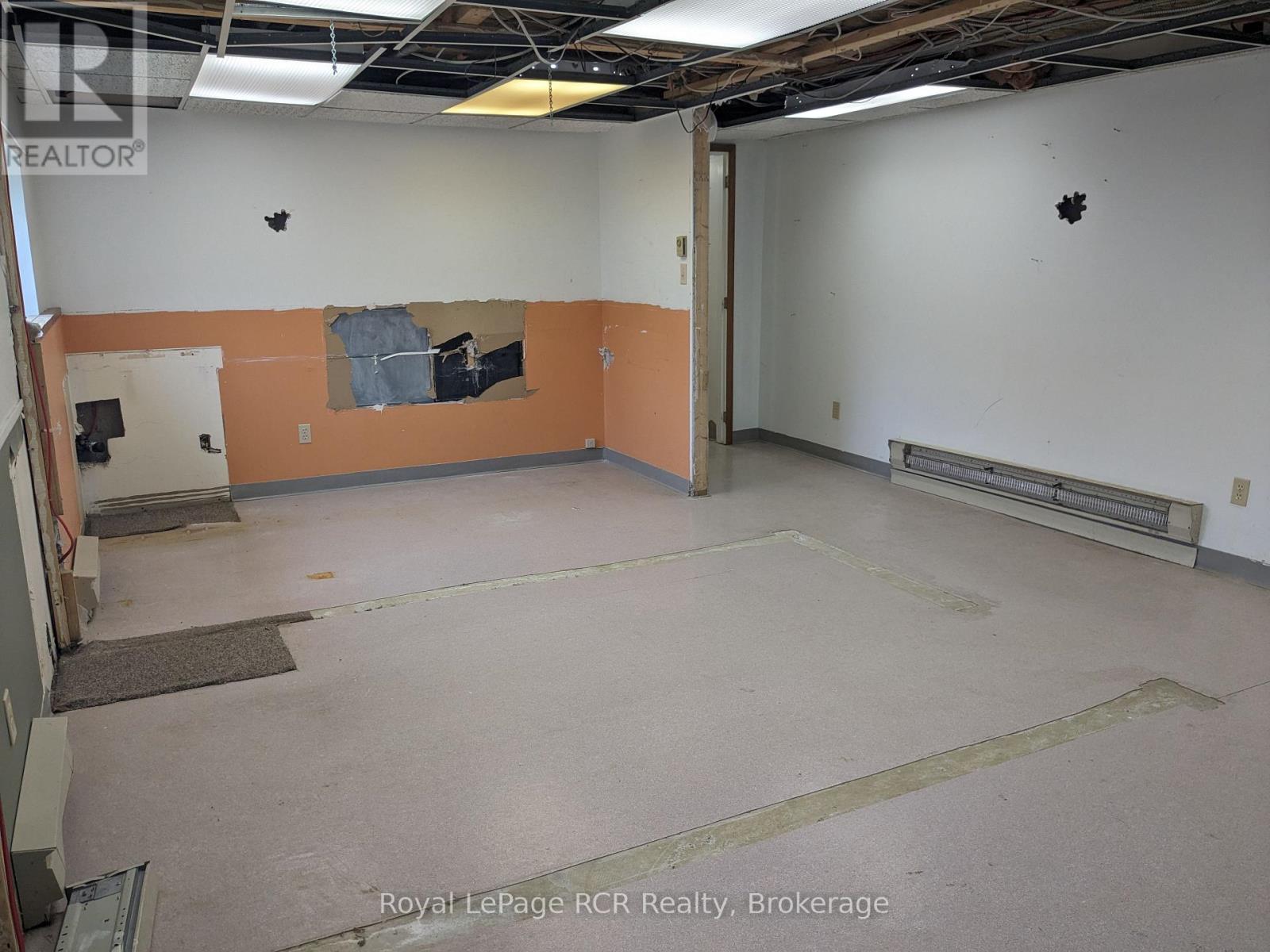 137 George Street W, West Grey, Ontario N0G 1R0 - Photo 43 - X12599804