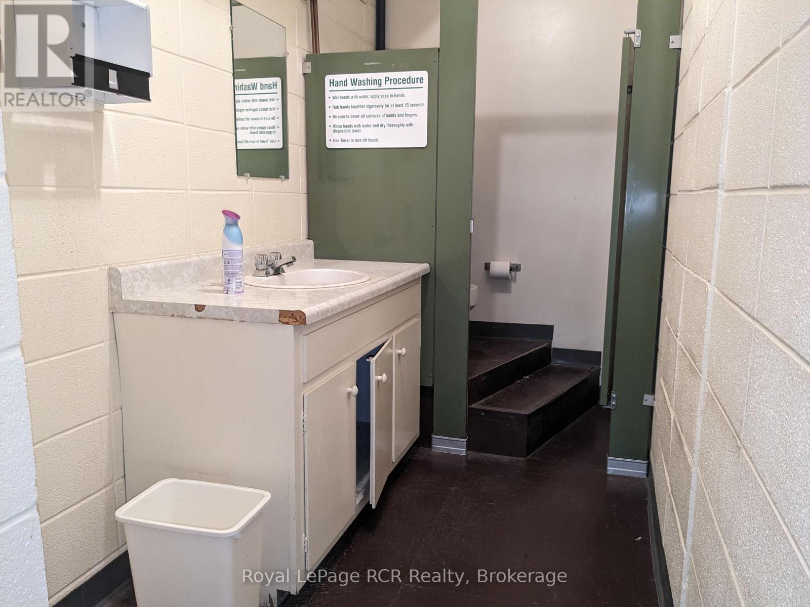 137 George Street W, West Grey, Ontario N0G 1R0 - Photo 45 - X12599804