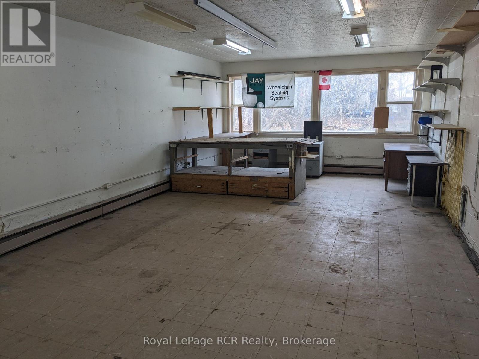 137 George Street W, West Grey, Ontario N0G 1R0 - Photo 46 - X12599804