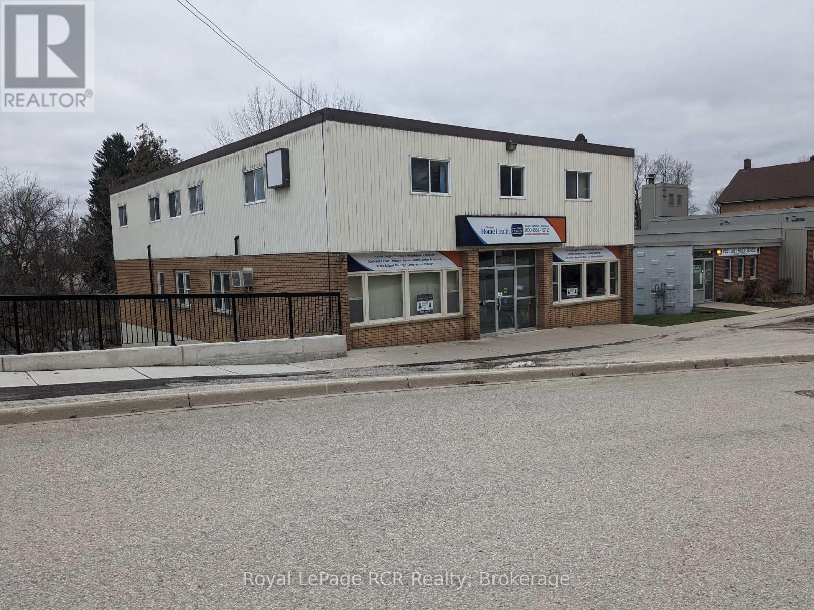 137 George Street W, West Grey, Ontario N0G 1R0 - Photo 6 - X12599804
