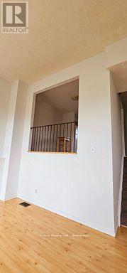 36 - 36 Dawson Crescent, Brampton, Ontario  L6V 3M5 - Photo 3 - W12599702