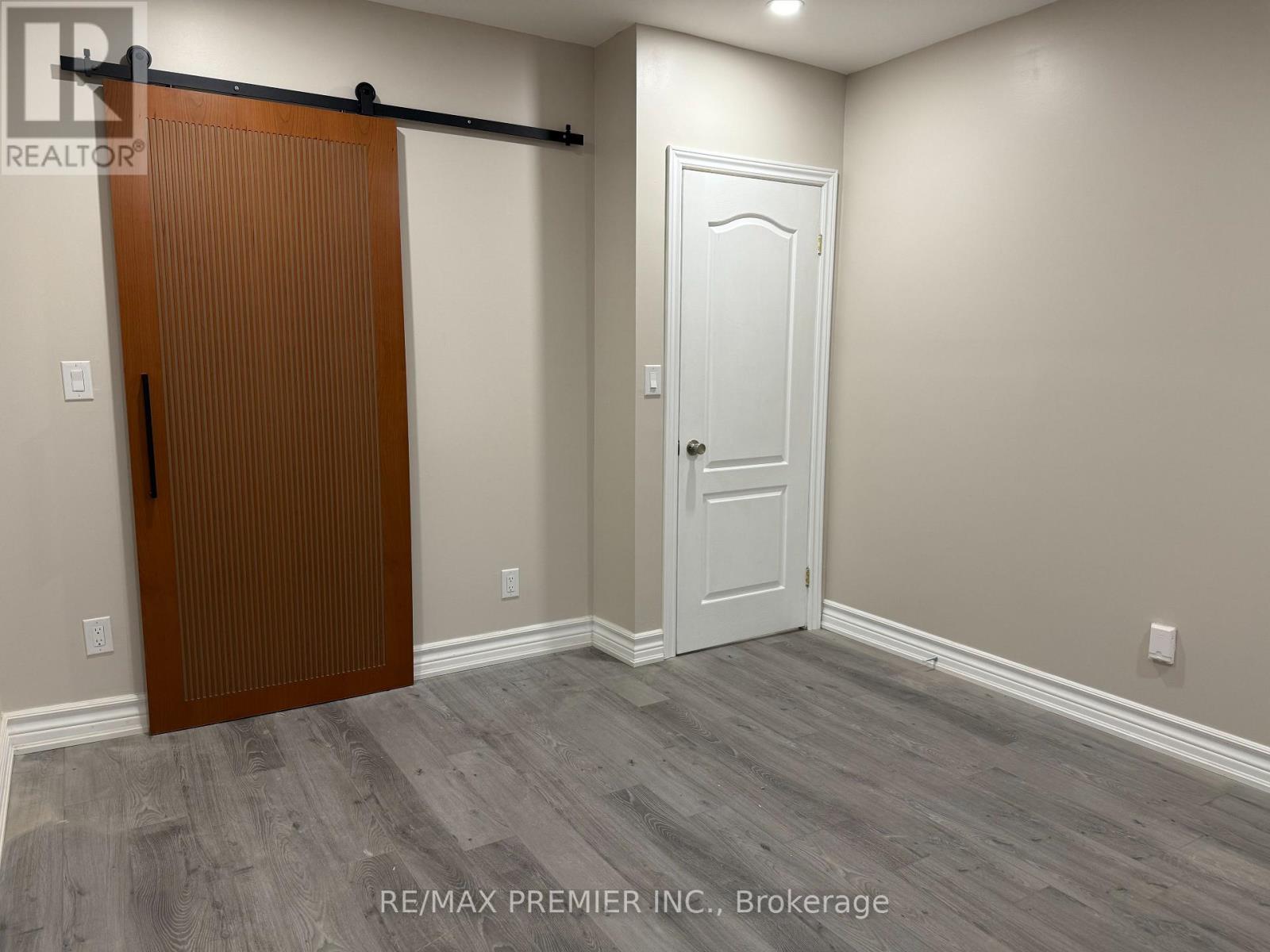 2 - 40 Torbolton Drive, Toronto, Ontario  M9W 3Y2 - Photo 6 - W12599704