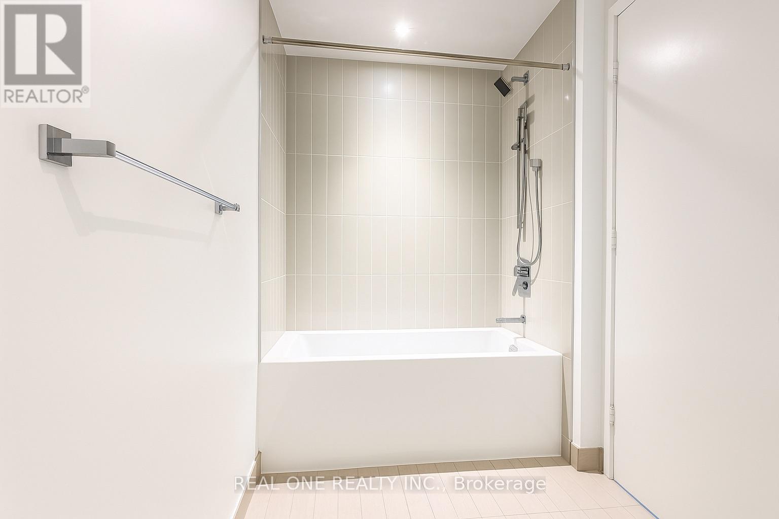 3512 - 3900 Confederation Parkway, Mississauga, Ontario  L5B 0M3 - Photo 20 - W12599736