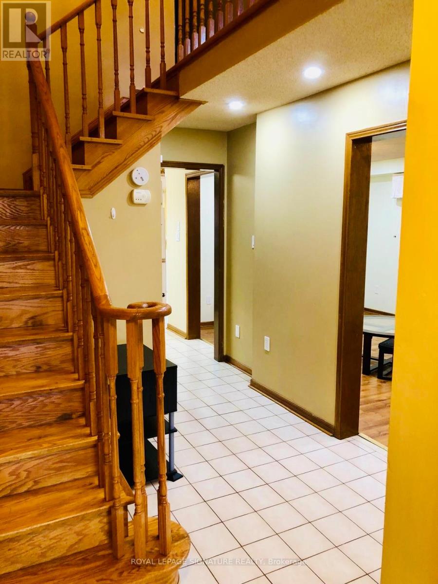 52 Pennsylvania Avenue, Brampton, Ontario  L6Y 4P2 - Photo 3 - W12599746