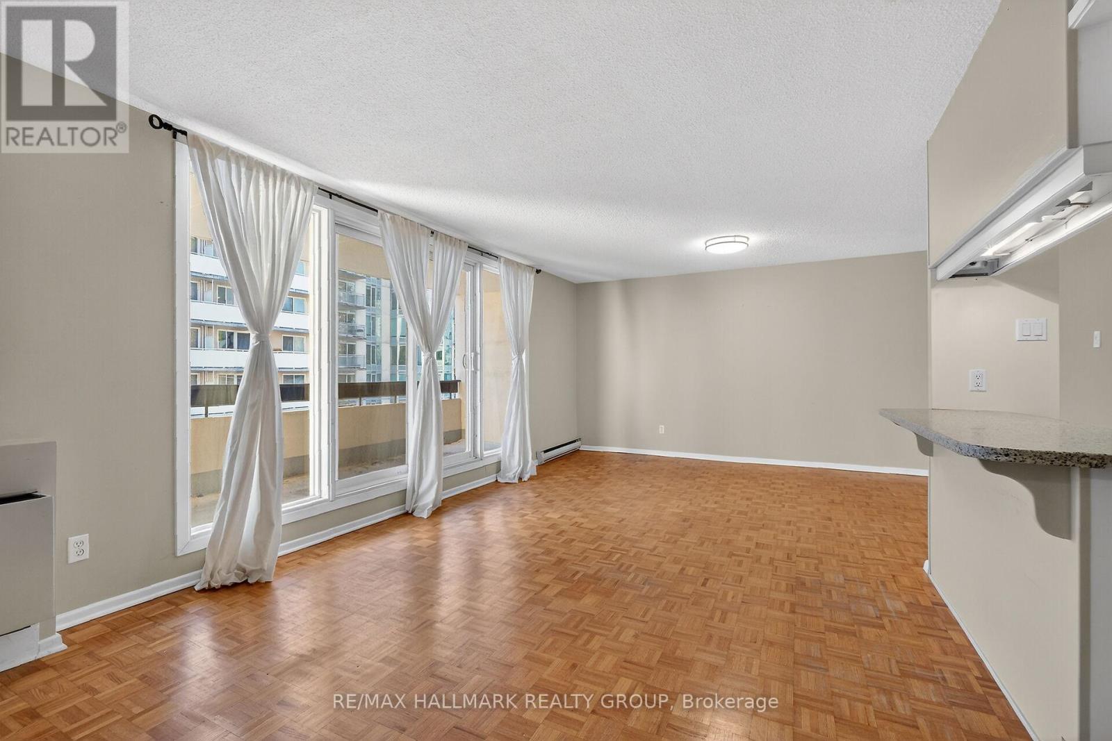 705 - 141 Somerset Street W, Ottawa, Ontario K2P 2H1 - Photo 12 - X12599772