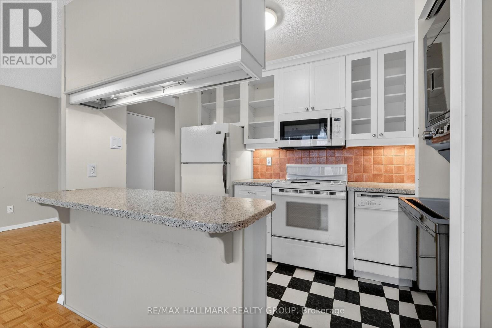 705 - 141 Somerset Street W, Ottawa, Ontario K2P 2H1 - Photo 24 - X12599772