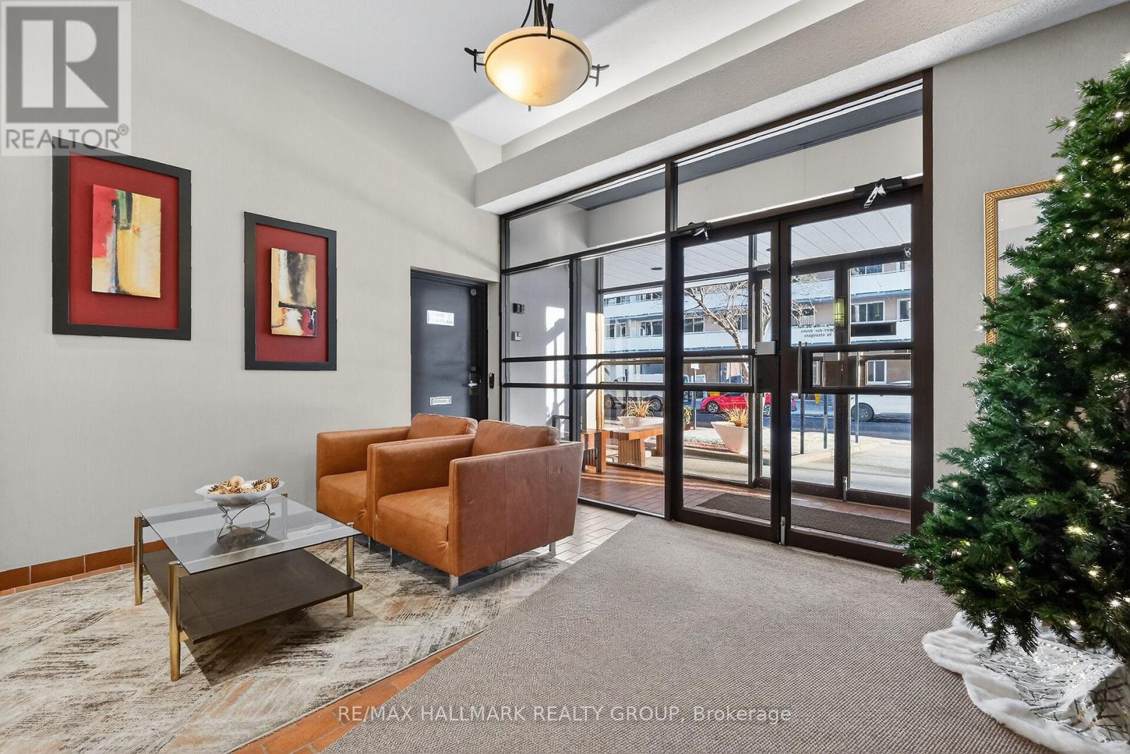 705 - 141 Somerset Street W, Ottawa, Ontario K2P 2H1 - Photo 3 - X12599772