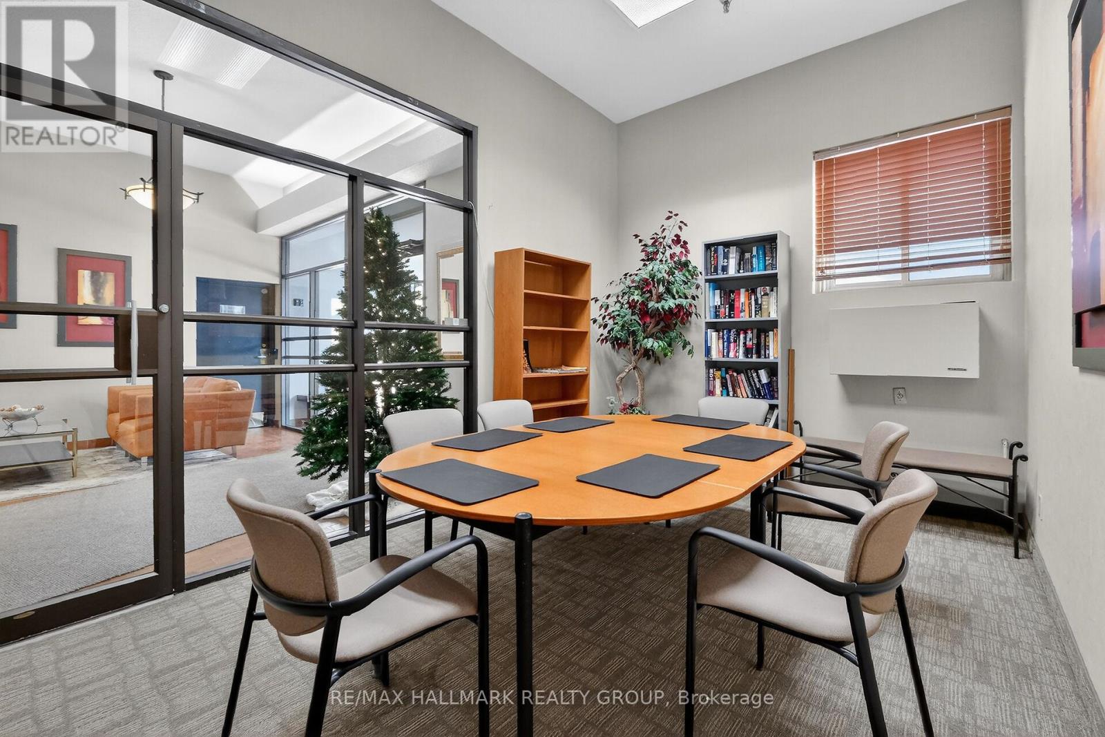 705 - 141 Somerset Street W, Ottawa, Ontario K2P 2H1 - Photo 5 - X12599772