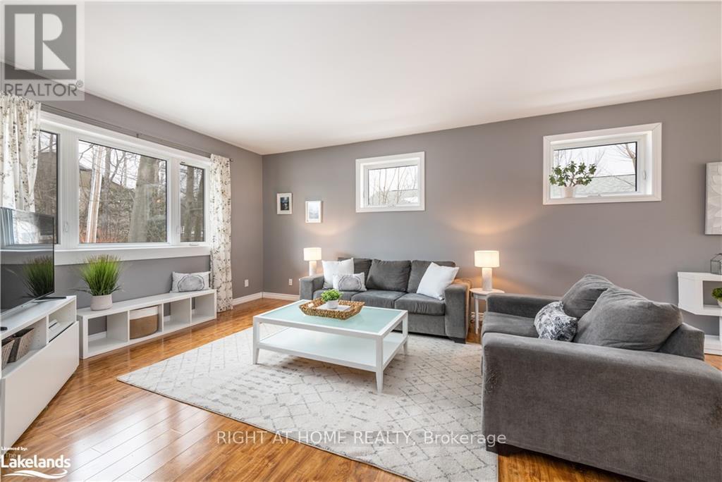 50 SOUTHDALE DRIVE, Huntsville, Ontario