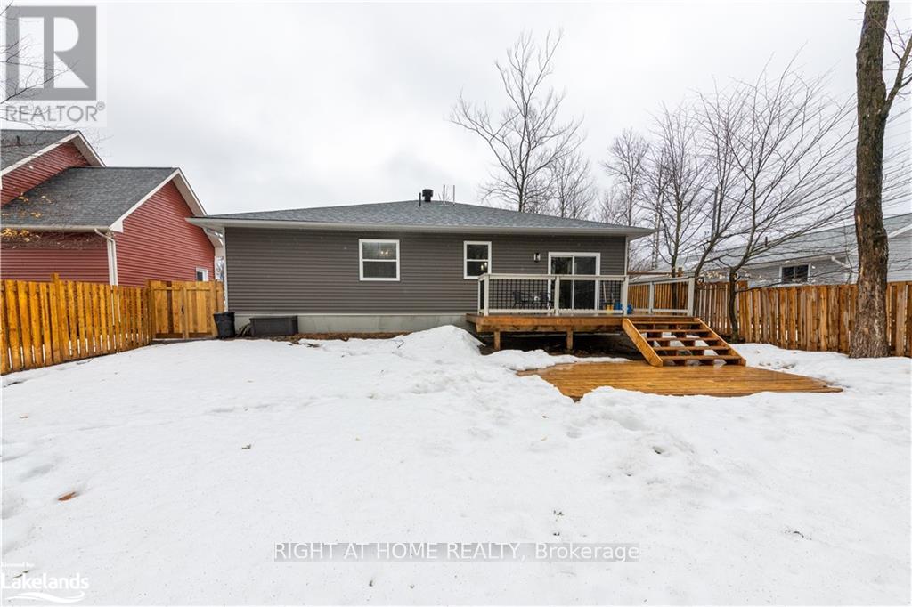 50 Southdale Drive, Huntsville, Ontario  P1H 1P7 - Photo 9 - X12599754