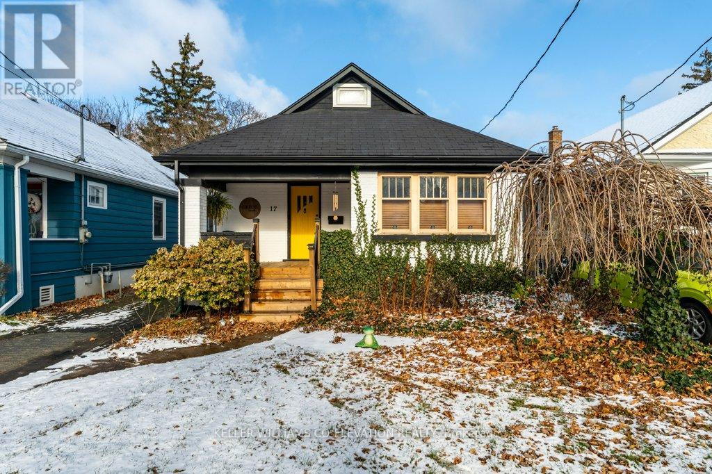 17 Junkin Street, St. Catharines, Ontario  L2R 1N4 - Photo 3 - X12599758