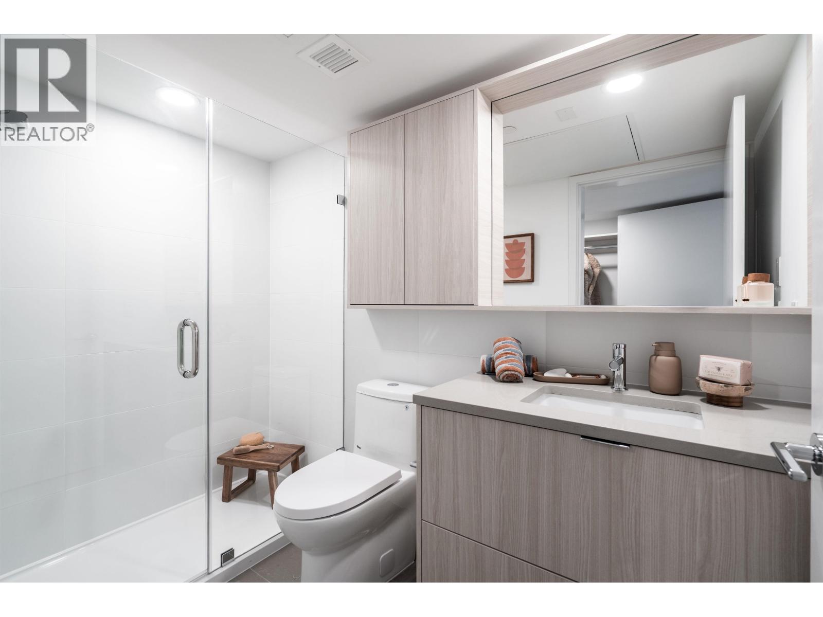 303 2419 Grant Street, Vancouver, British Columbia V5K 3G5 - Photo 18 - R3072068