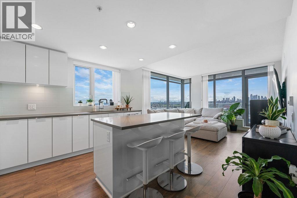 2901 2388 Madison, Burnaby, British Columbia V5C 0K8 - Photo 1 - R3072066