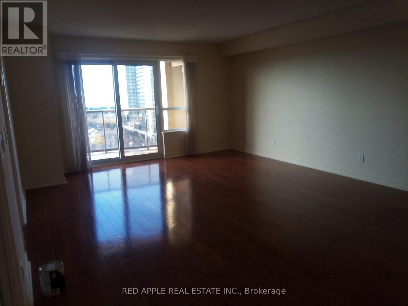 1506 - 350 Princess Royal Drive, Mississauga, Ontario L5B 4N1 - Photo 2 - W12593008