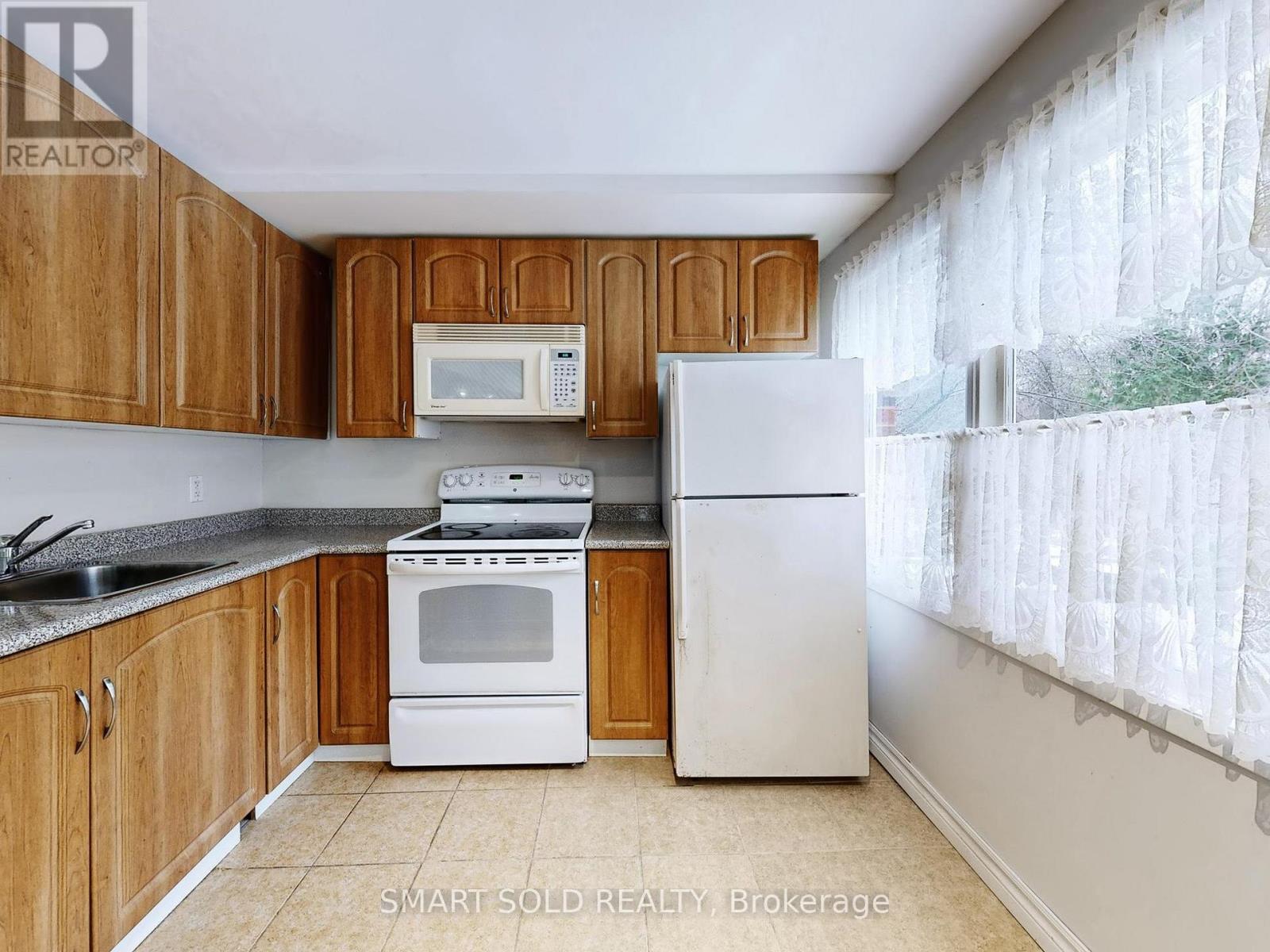 44 Castleridge Drive, Richmond Hill, Ontario  L4B 1P8 - Photo 31 - N12592866