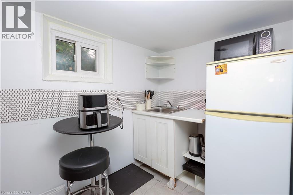 21 Peppler Street, Waterloo, Ontario  N2J 3C3 - Photo 27 - 40792261