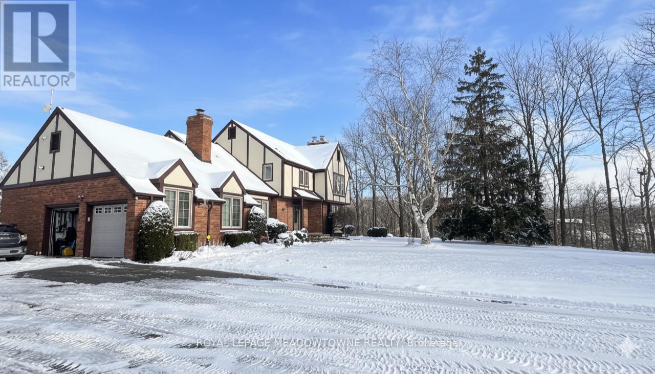 4905 First Line, Erin, Ontario  L7J 2L9 - Photo 2 - X12456055