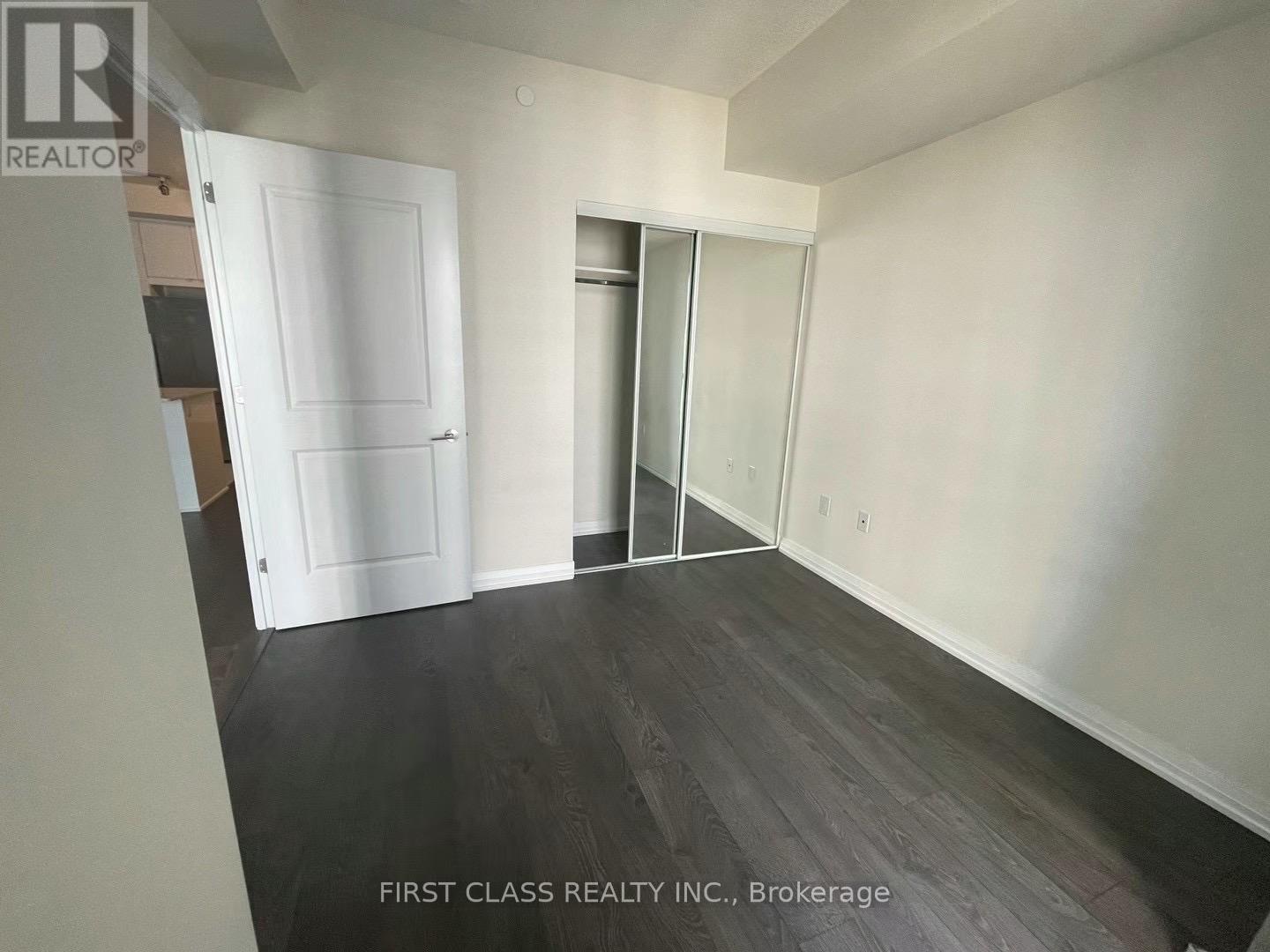 622 - 50 Thomas Riley Road, Toronto, Ontario  M9B 0C5 - Photo 3 - W12599768