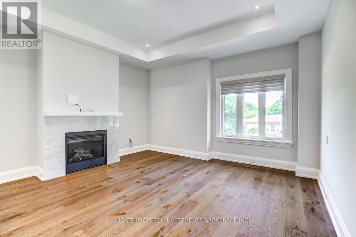 1344 Waverly Avenue, Oakville, Ontario  L6L 2S3 - Photo 14 - W12599800