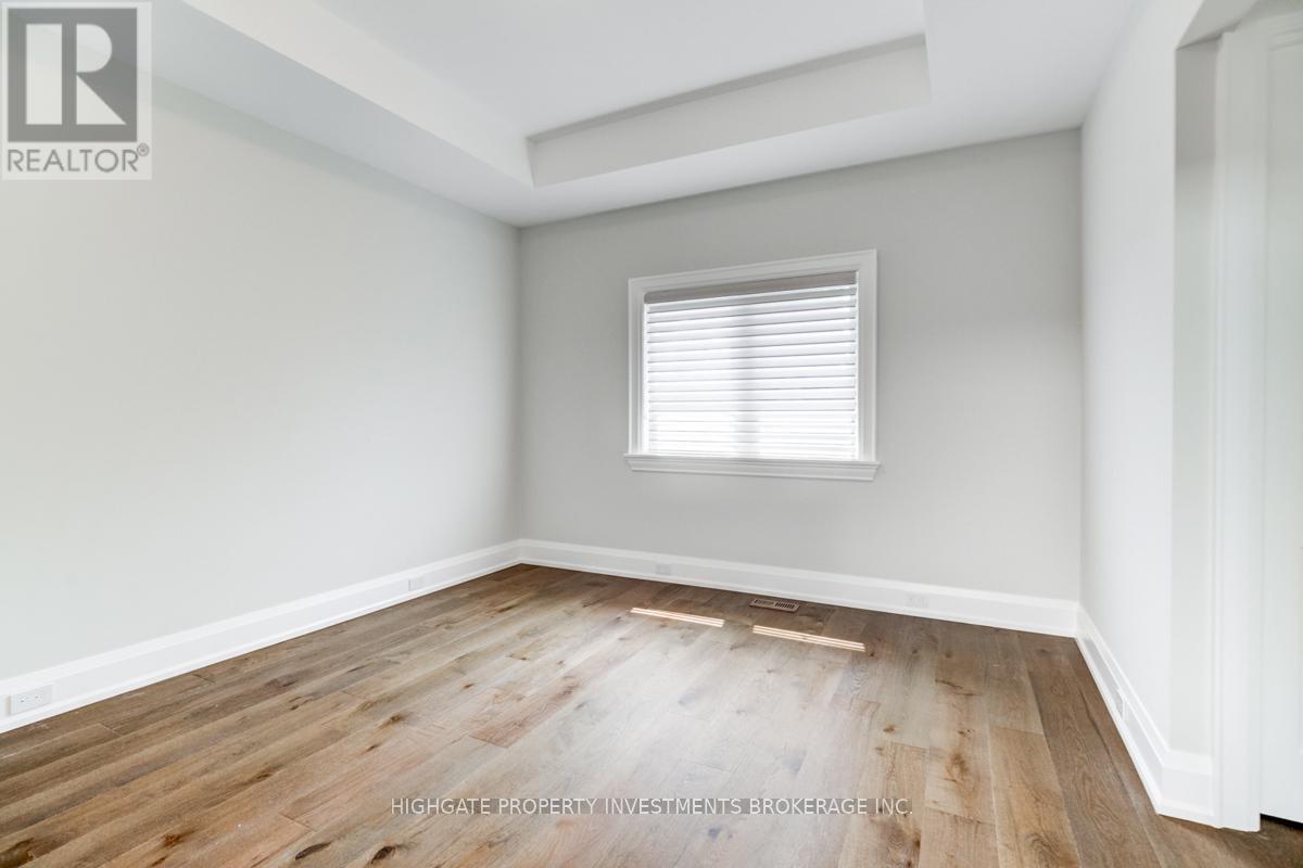 1344 Waverly Avenue, Oakville, Ontario  L6L 2S3 - Photo 16 - W12599800