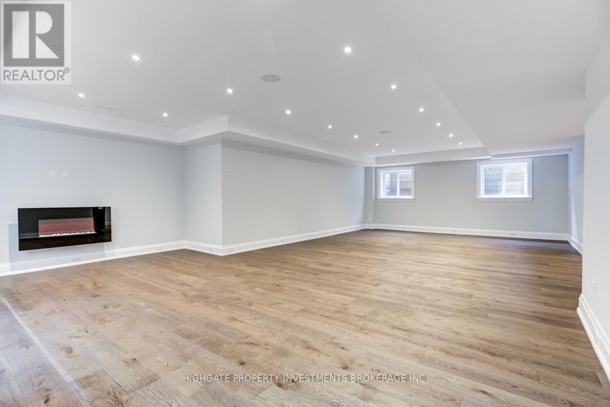 1344 Waverly Avenue, Oakville, Ontario  L6L 2S3 - Photo 22 - W12599800