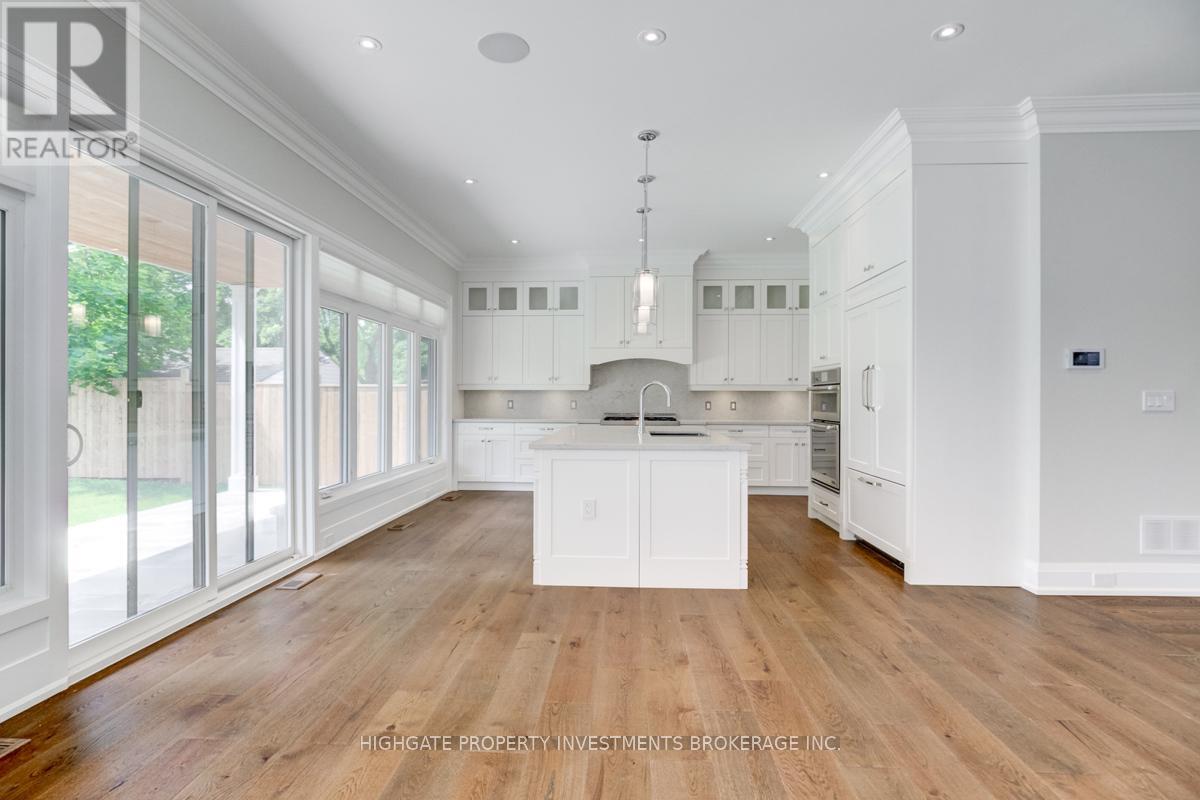 1344 Waverly Avenue, Oakville, Ontario  L6L 2S3 - Photo 7 - W12599800