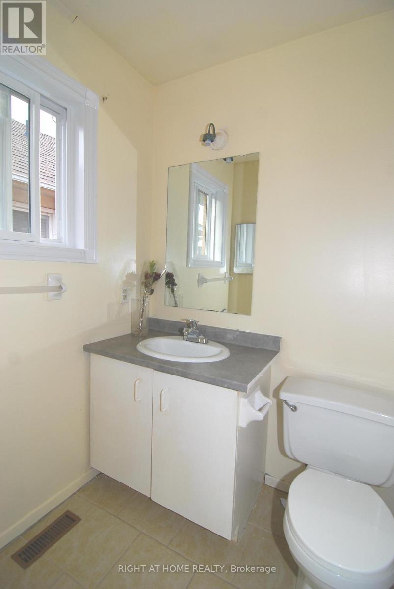 158 Toba Crescent, Brampton (Heart Lake East), Ontario  L6Z 4R9 - Photo 11 - W12599802