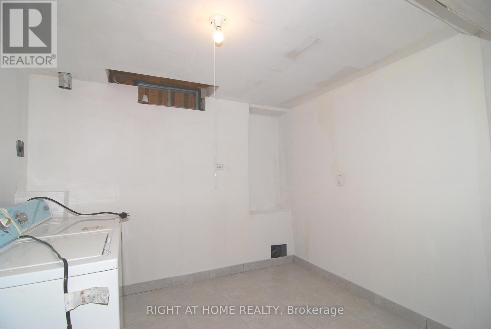 158 Toba Crescent, Brampton (Heart Lake East), Ontario  L6Z 4R9 - Photo 20 - W12599802