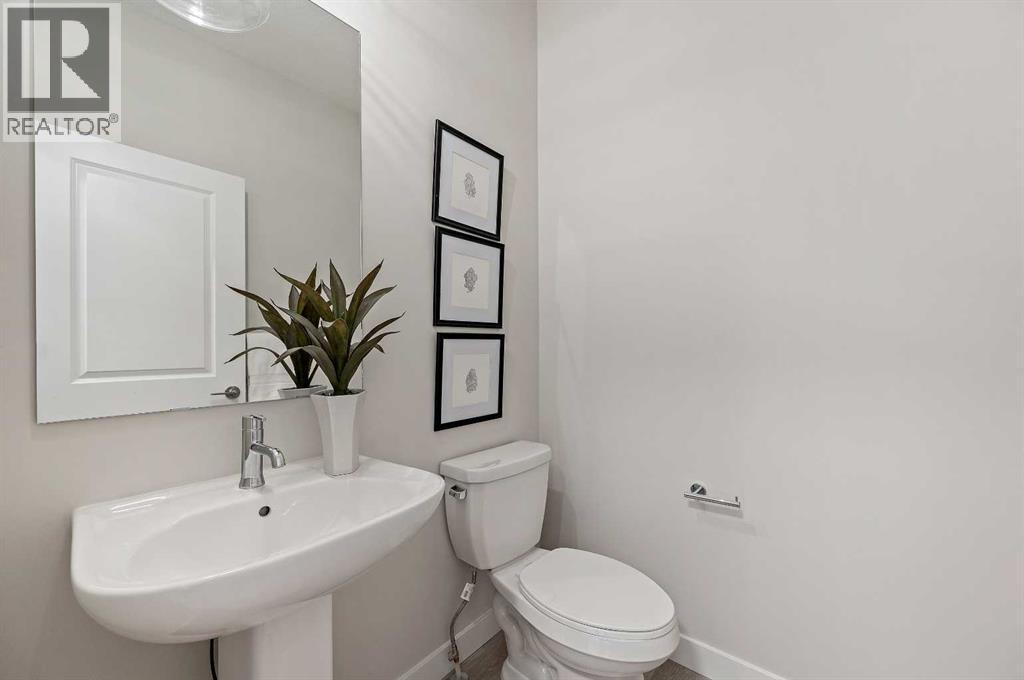 2210 Bayview Drive Sw, Airdrie, Alberta  T4B 5N4 - Photo 18 - A2259540