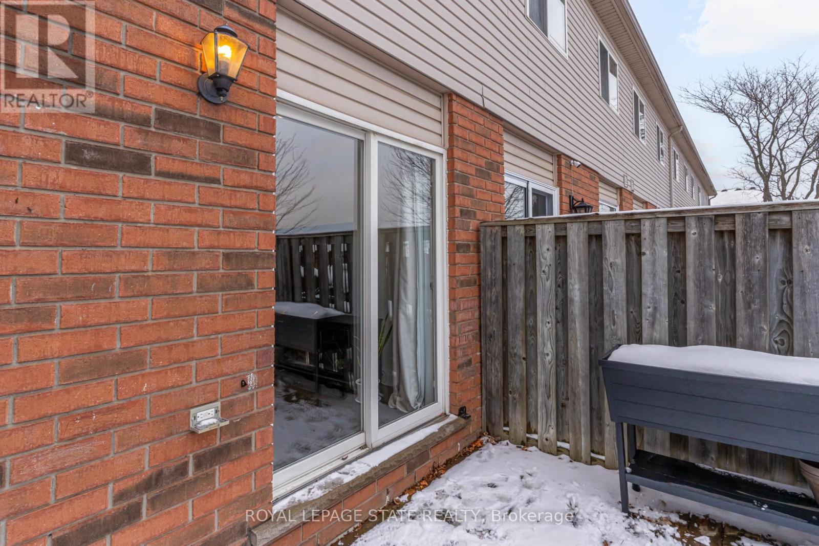 6 - 171 Highbury Drive, Hamilton, Ontario  L8J 3Y9 - Photo 38 - X12599776