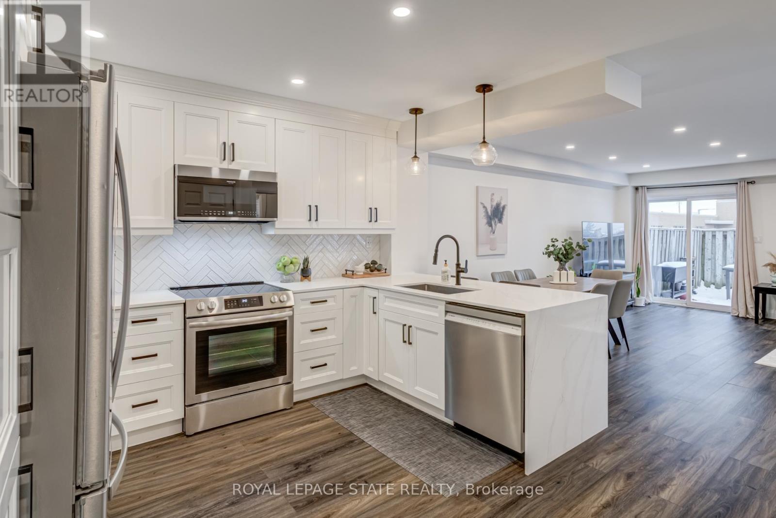 6 - 171 Highbury Drive, Hamilton, Ontario  L8J 3Y9 - Photo 8 - X12599776