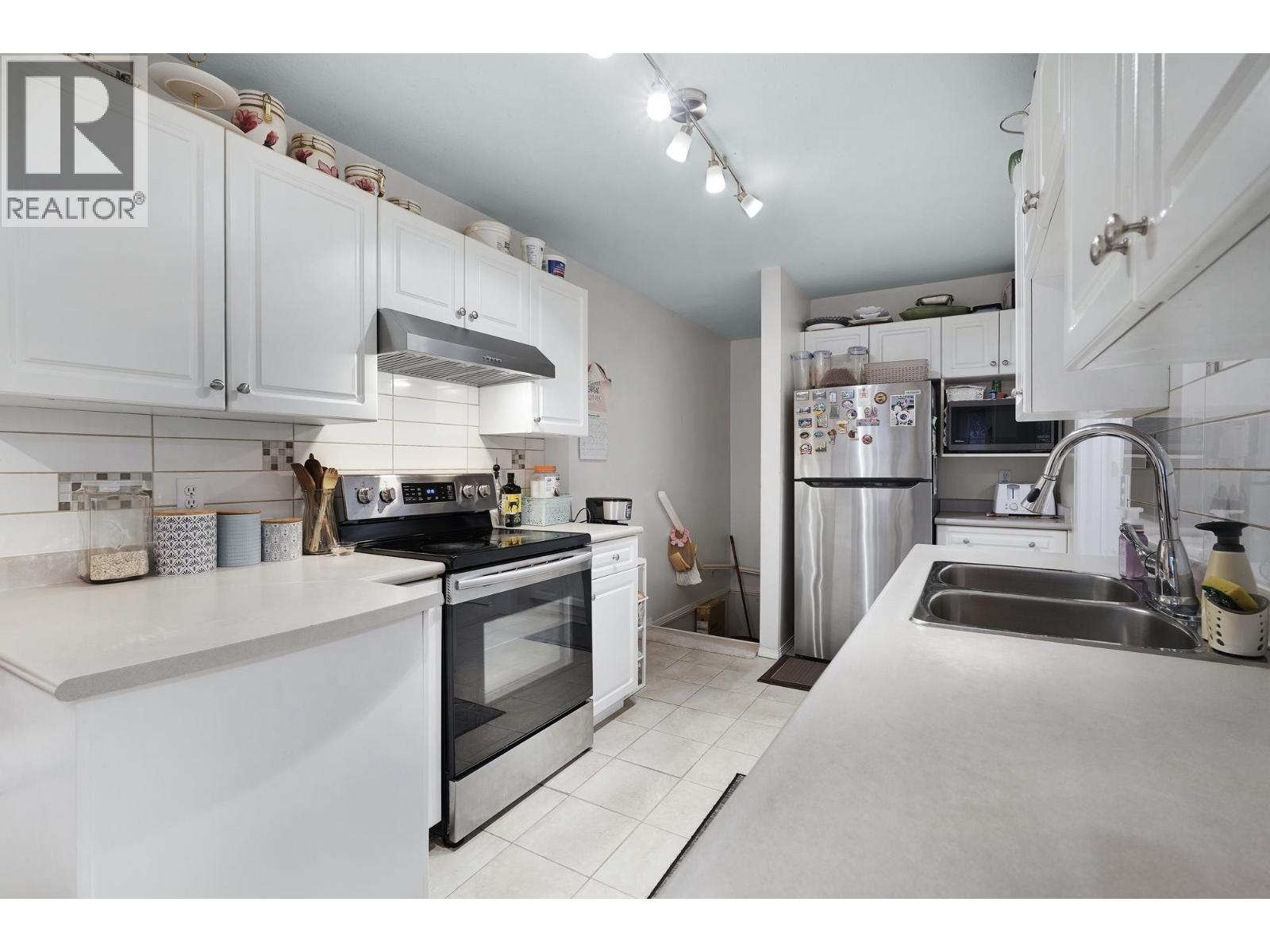 5 7901 13th Avenue, Burnaby, British Columbia V3N 2E8 - Photo 8 - R3072041