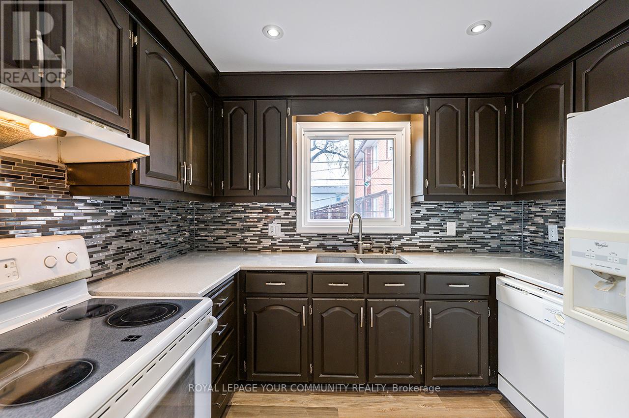 33a Alcan Avenue, Toronto, Ontario  M8W 1V4 - Photo 19 - W12592818