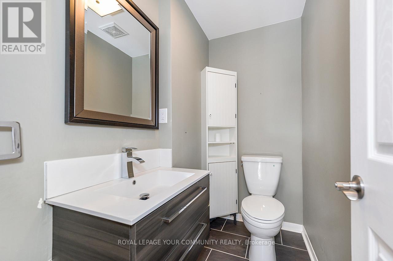 33a Alcan Avenue, Toronto, Ontario  M8W 1V4 - Photo 15 - W12592818